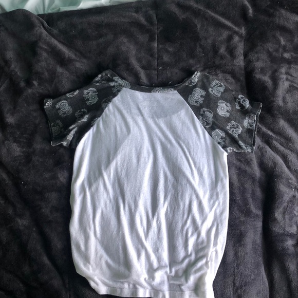 simple short sleeve t-shirt - Picture 3 of 3